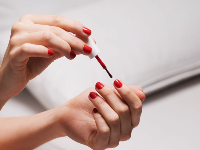 How to Give Yourself a Professional Manicure At Home